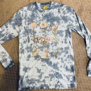 Light blue tie dye long sleeve flower shirt